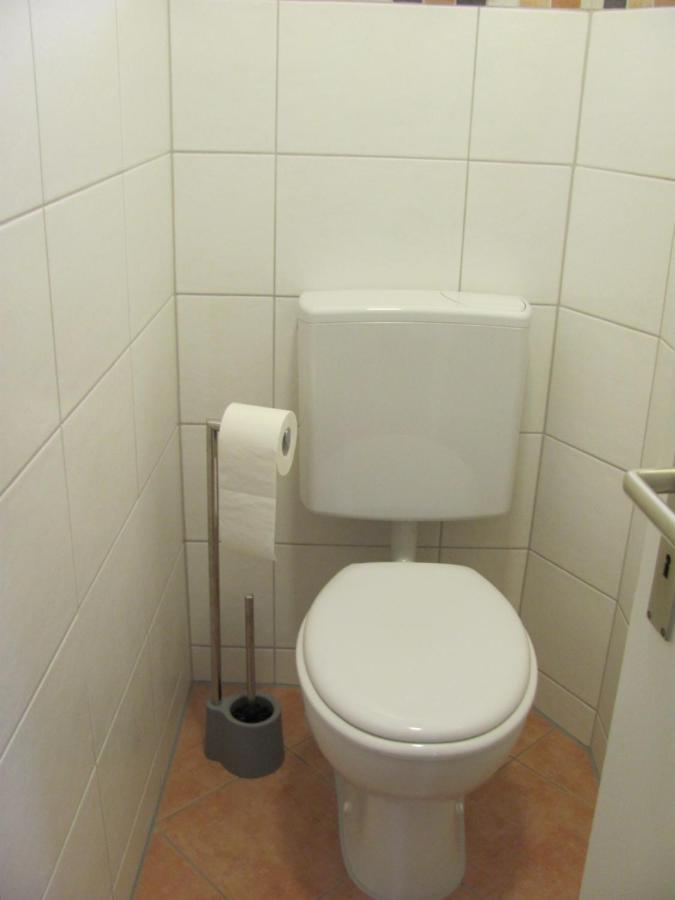 #1Gemuetliches Ruhiges Sonniges Balkonzimmer Mit Gemeinschaftsbad W-Lan Airport Nah Late Night Check In Haus Nr 9,5 Trunkelsberg Kültér fotó