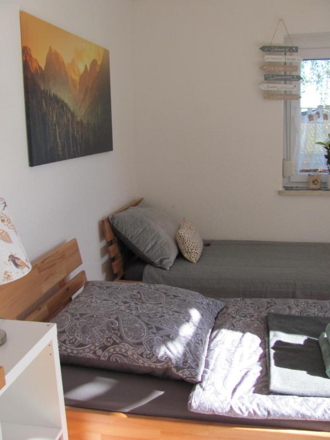 #1Gemuetliches Ruhiges Sonniges Balkonzimmer Mit Gemeinschaftsbad W-Lan Airport Nah Late Night Check In Haus Nr 9,5 Trunkelsberg Kültér fotó