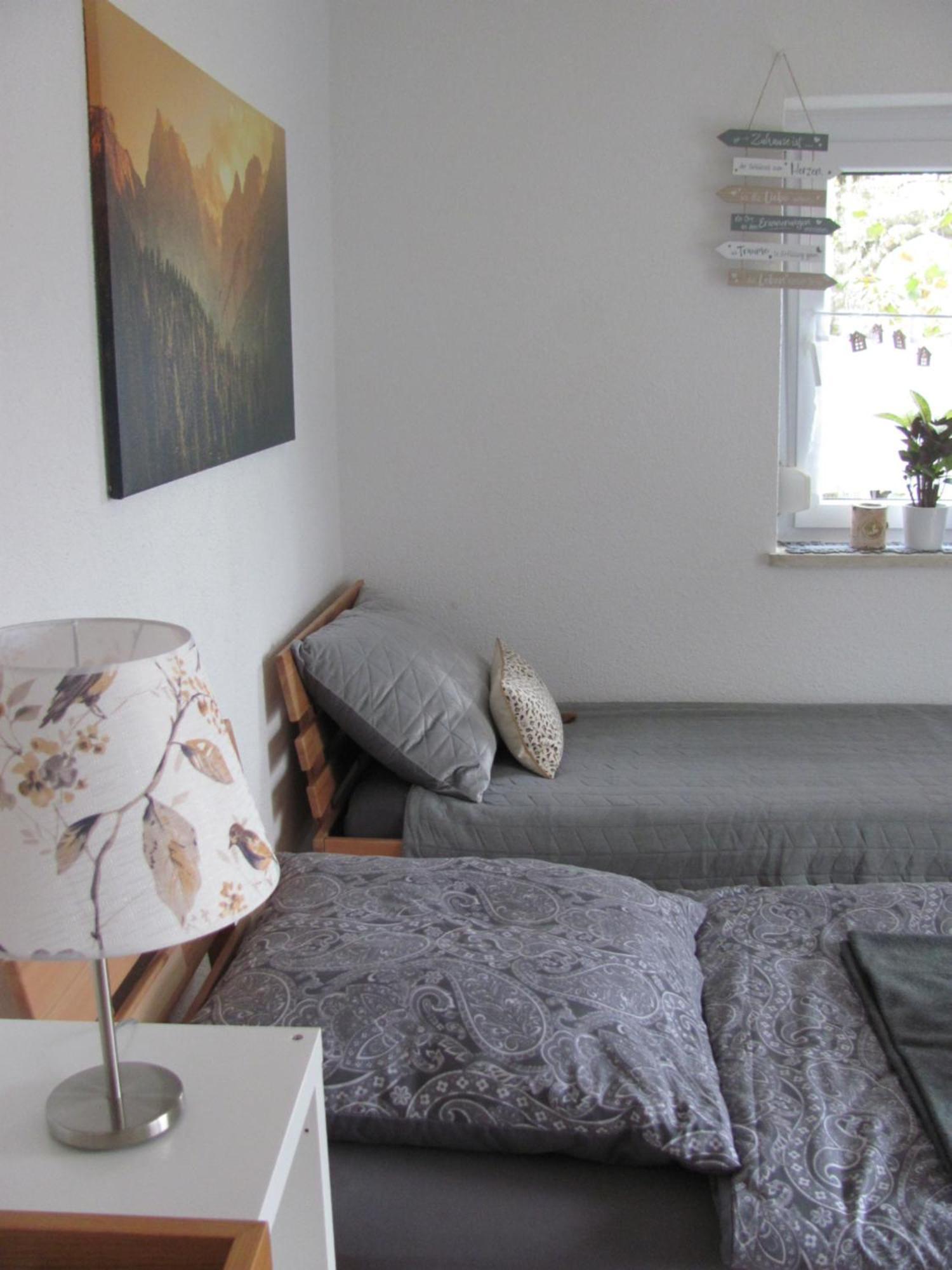 #1Gemuetliches Ruhiges Sonniges Balkonzimmer Mit Gemeinschaftsbad W-Lan Airport Nah Late Night Check In Haus Nr 9,5 Trunkelsberg Kültér fotó