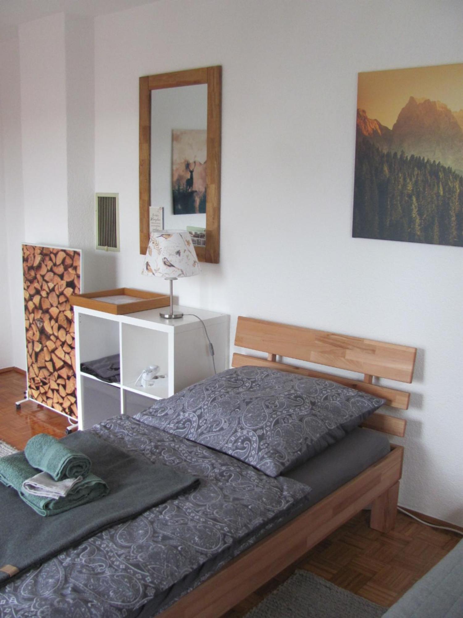 #1Gemuetliches Ruhiges Sonniges Balkonzimmer Mit Gemeinschaftsbad W-Lan Airport Nah Late Night Check In Haus Nr 9,5 Trunkelsberg Kültér fotó